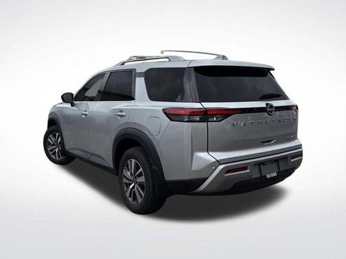 2024 Nissan Pathfinder SL 4WD