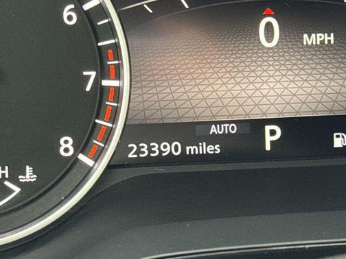 2024 Nissan Pathfinder SL 4WD