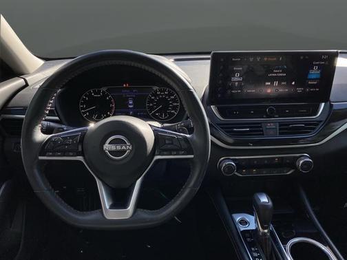 2023 Nissan Altima SR FWD