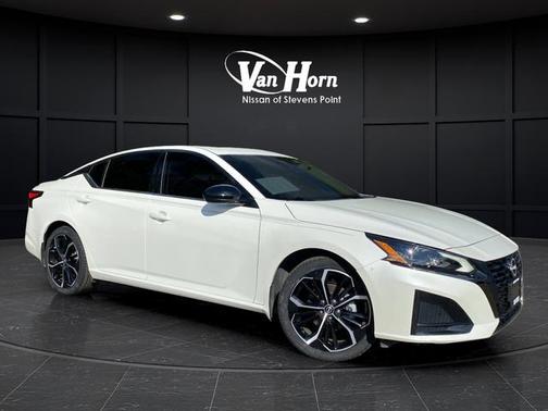 2023 Nissan Altima SR FWD