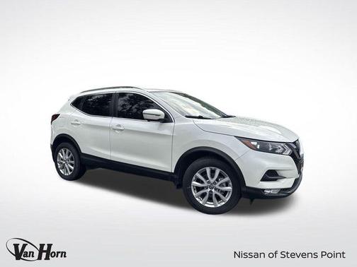 2022 Nissan Rogue Sport SV