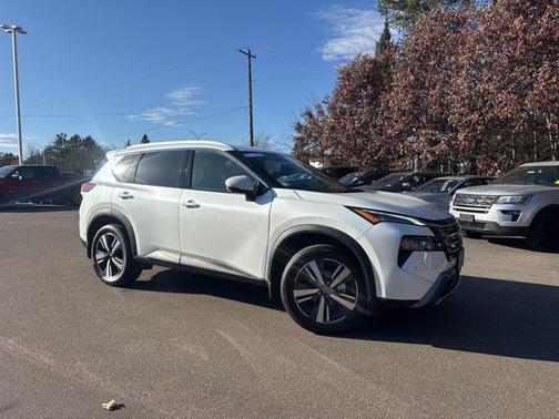 2025 Nissan Rogue SL