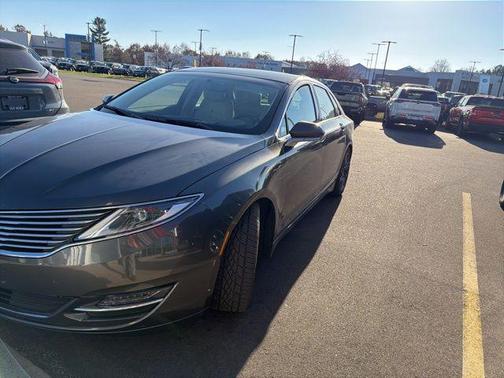 2016 Lincoln MKZ Hybrid Base