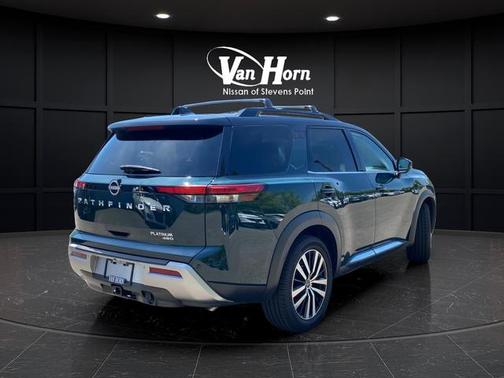 Obsidian Green Pearl/Super Black 2023 Nissan Pathfinder Platinum 4WD