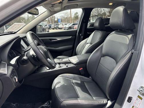 2022 INFINITI QX50 LUXE AWD