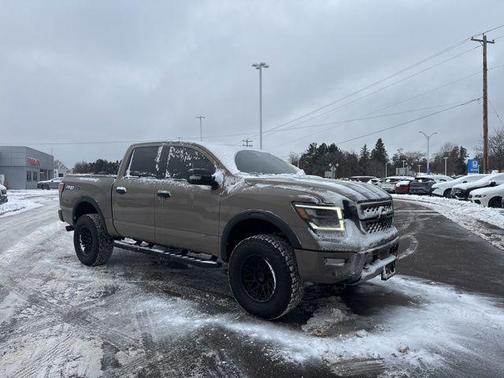 2023 Nissan Titan PRO-4X