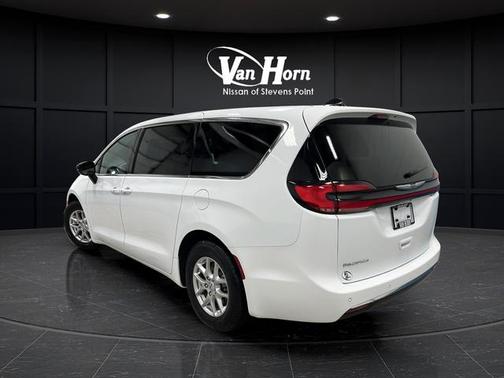 2024 Chrysler Pacifica Touring