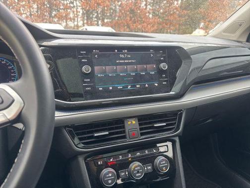 2022 Volkswagen Taos 1.5T SEL