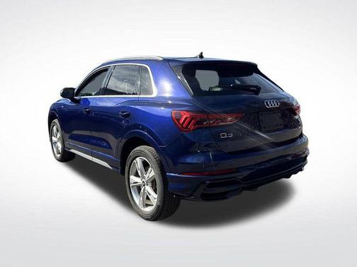 2022 Audi Q3 45 S line Premium Plus