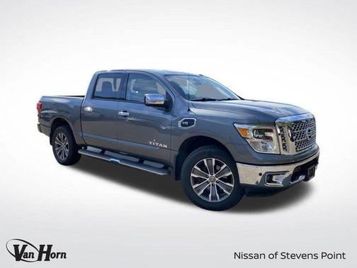 2017 Nissan Titan SL