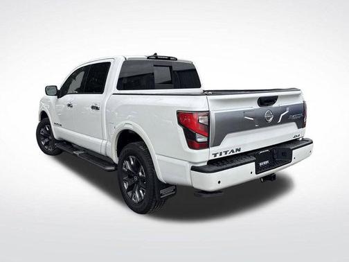 2024 Nissan Titan Platinum Reserve