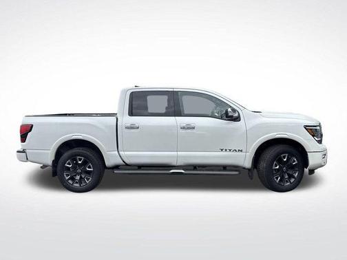 2024 Nissan Titan Platinum Reserve