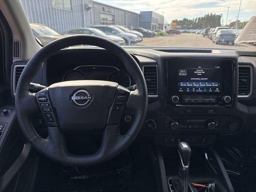 2024 Nissan Frontier SV