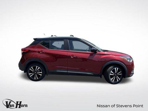 2020 Nissan Kicks SR