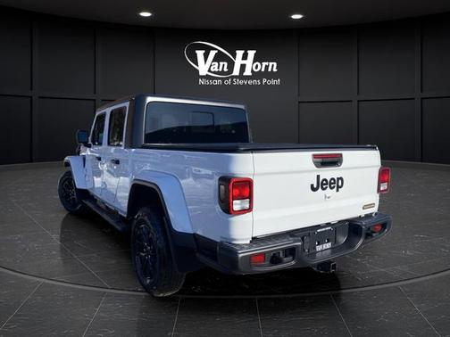 2023 Jeep Gladiator Sport