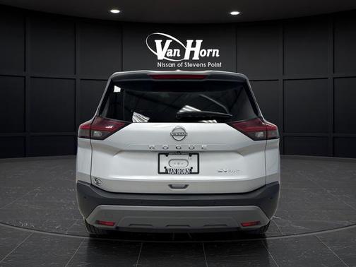 Brilliant Silver Metallic 2022 Nissan Rogue SV