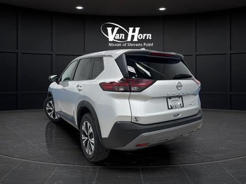 Brilliant Silver Metallic 2022 Nissan Rogue SV