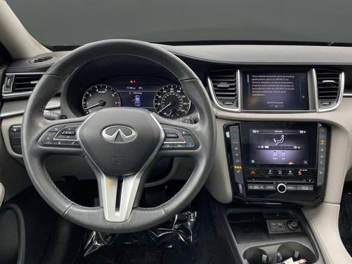 2023 INFINITI QX50 LUXE AWD
