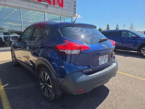 Deep Blue Pearl 2019 Nissan Kicks SV
