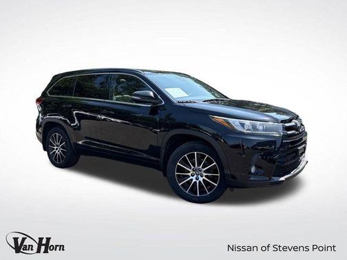 2017 Toyota Highlander SE