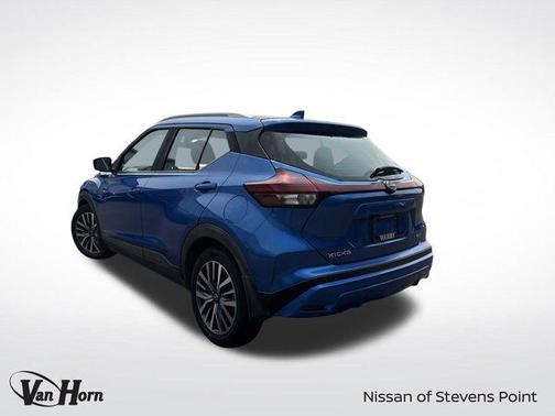 2022 Nissan Kicks SV