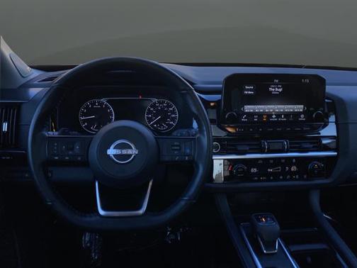 2022 Nissan Pathfinder SL 4WD