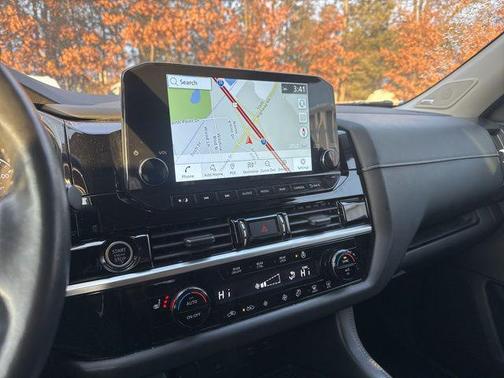 2022 Nissan Pathfinder SL 4WD