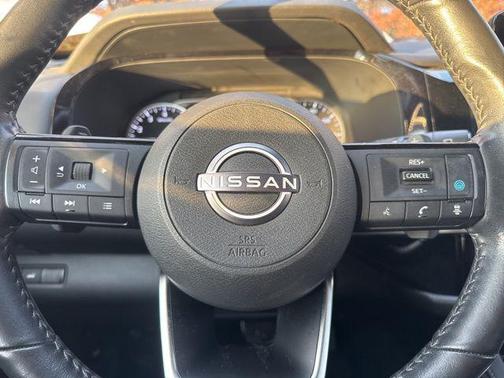 2022 Nissan Pathfinder SL 4WD