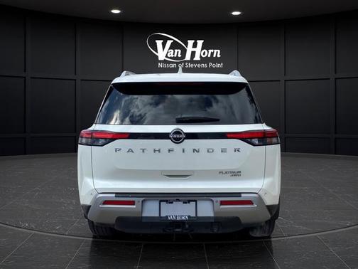 Pearl White Tricoat 2022 Nissan Pathfinder Platinum 4WD