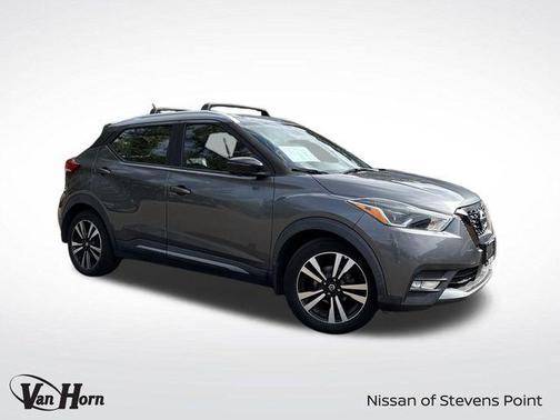 2020 Nissan Kicks SR