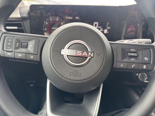 2025 Nissan Kicks S