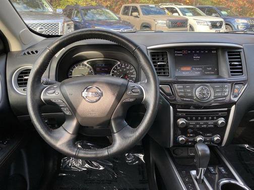 2020 Nissan Pathfinder SL 4WD