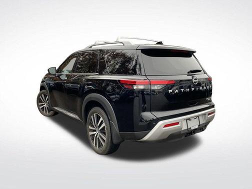 2024 Nissan Pathfinder Platinum 4WD