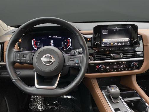 2024 Nissan Pathfinder Platinum 4WD