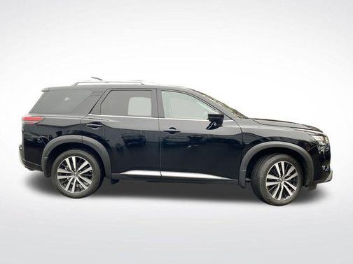 2024 Nissan Pathfinder Platinum 4WD