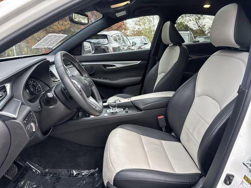 2023 INFINITI QX55 LUXE