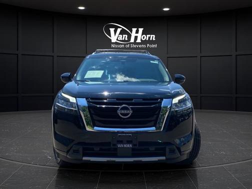 Super Black 2023 Nissan Pathfinder SL 4WD