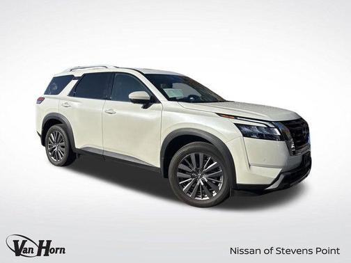 2023 Nissan Pathfinder SL 4WD