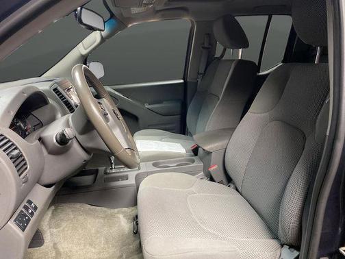 2017 Nissan Frontier SV