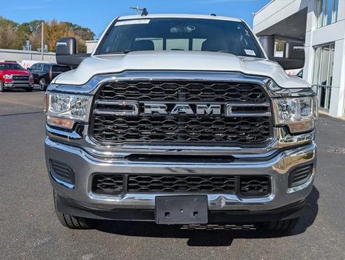 2024 RAM 2500 Tradesman Crew Cab 4x4 64' Box