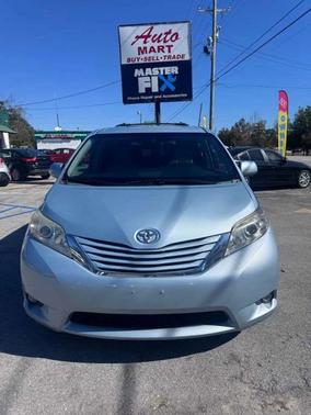 2015 Toyota Sienna LE