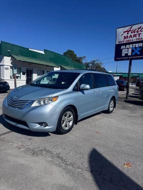 2015 Toyota Sienna LE