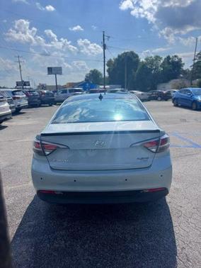 2016 Hyundai SONATA Hybrid Limited