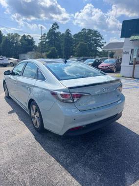 2016 Hyundai SONATA Hybrid Limited