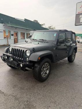 Gray 2016 Jeep Wrangler Unlimited Rubicon