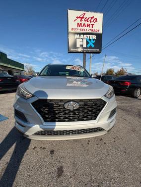 2019 Hyundai TUCSON SE