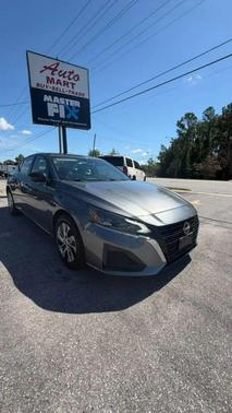 Black 2024 Nissan Altima S FWD