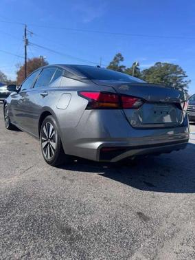 2021 Nissan Altima 2.5 SV