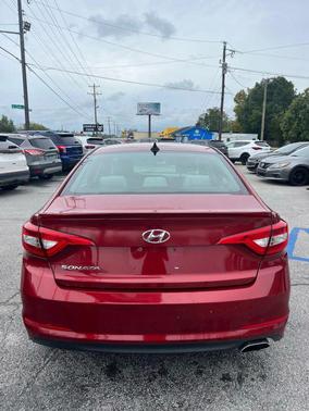 Red 2016 Hyundai SONATA SE