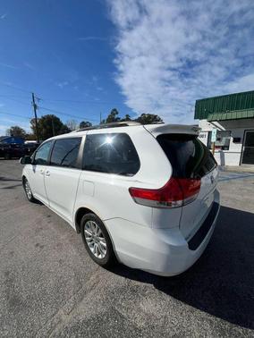 2013 Toyota Sienna XLE